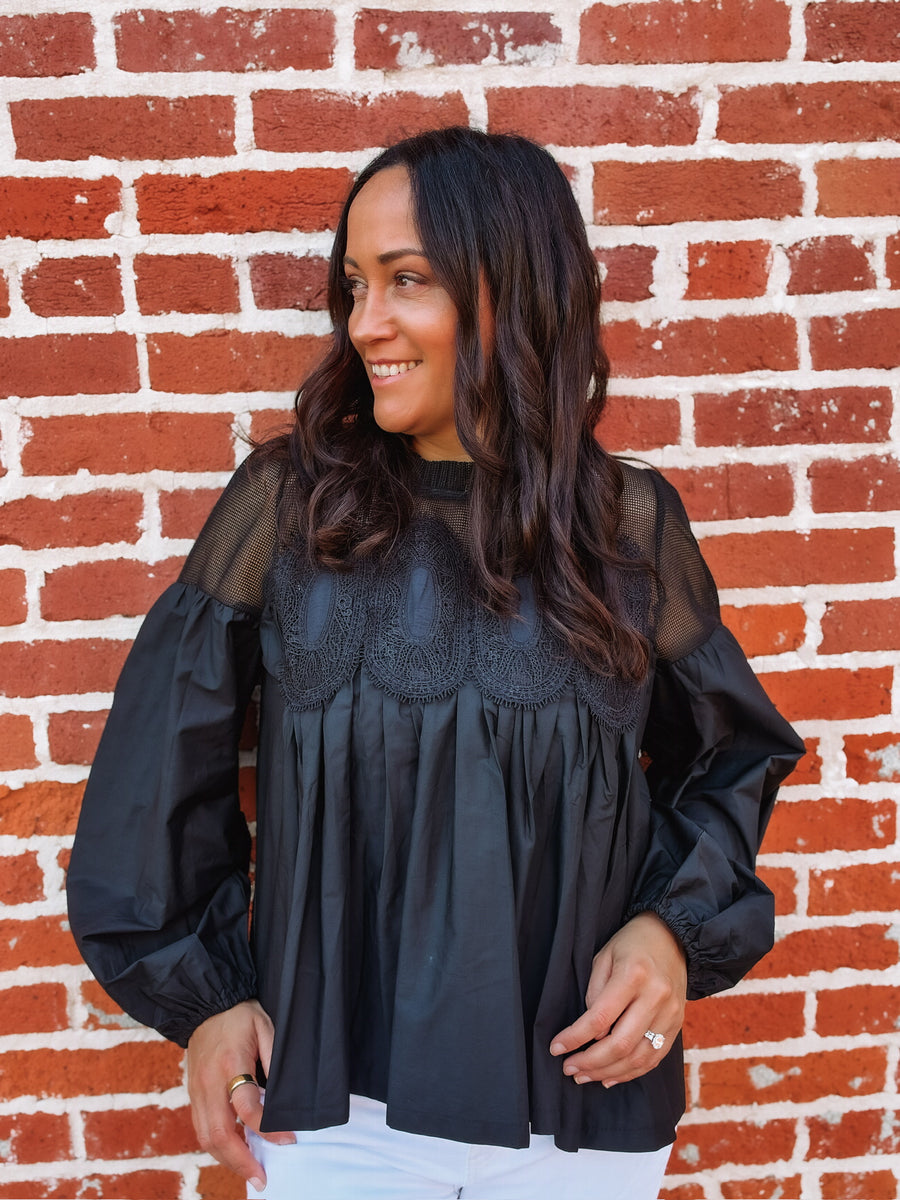 Black Long Sleeve Appliqué Blouse 