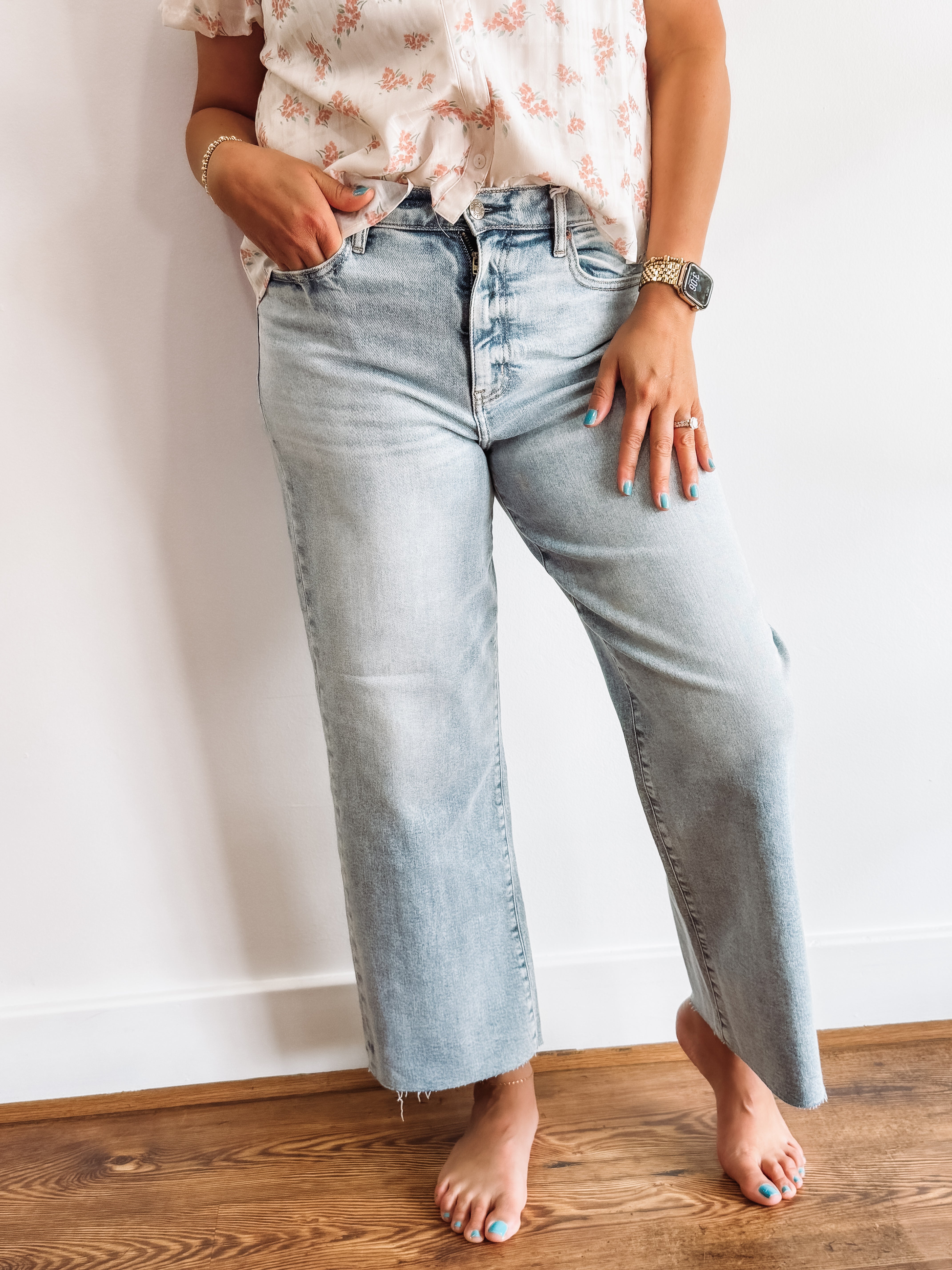 Lightwash cropped Daze Jean In the Pleaser Cut.