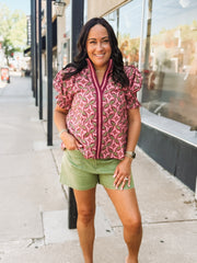 Green high-rise shorts with front pockets