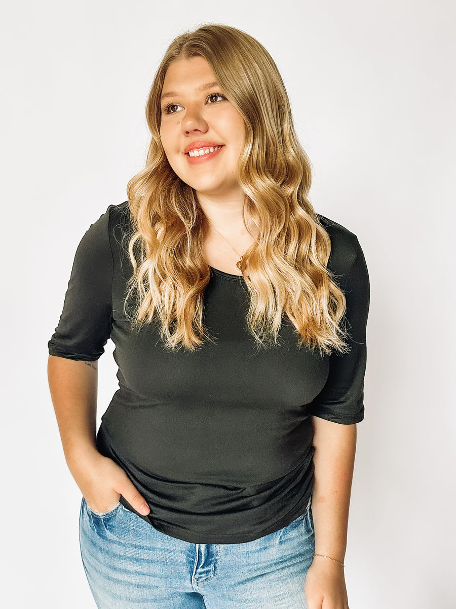 black half sleeve tee