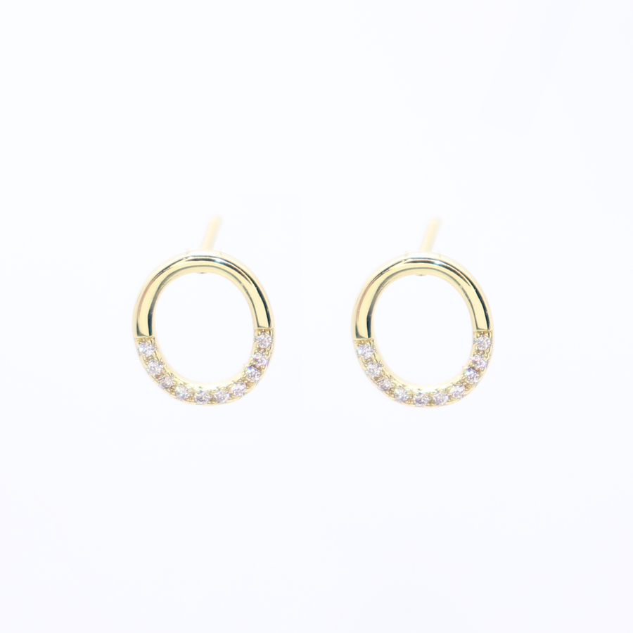 circle stud earrings