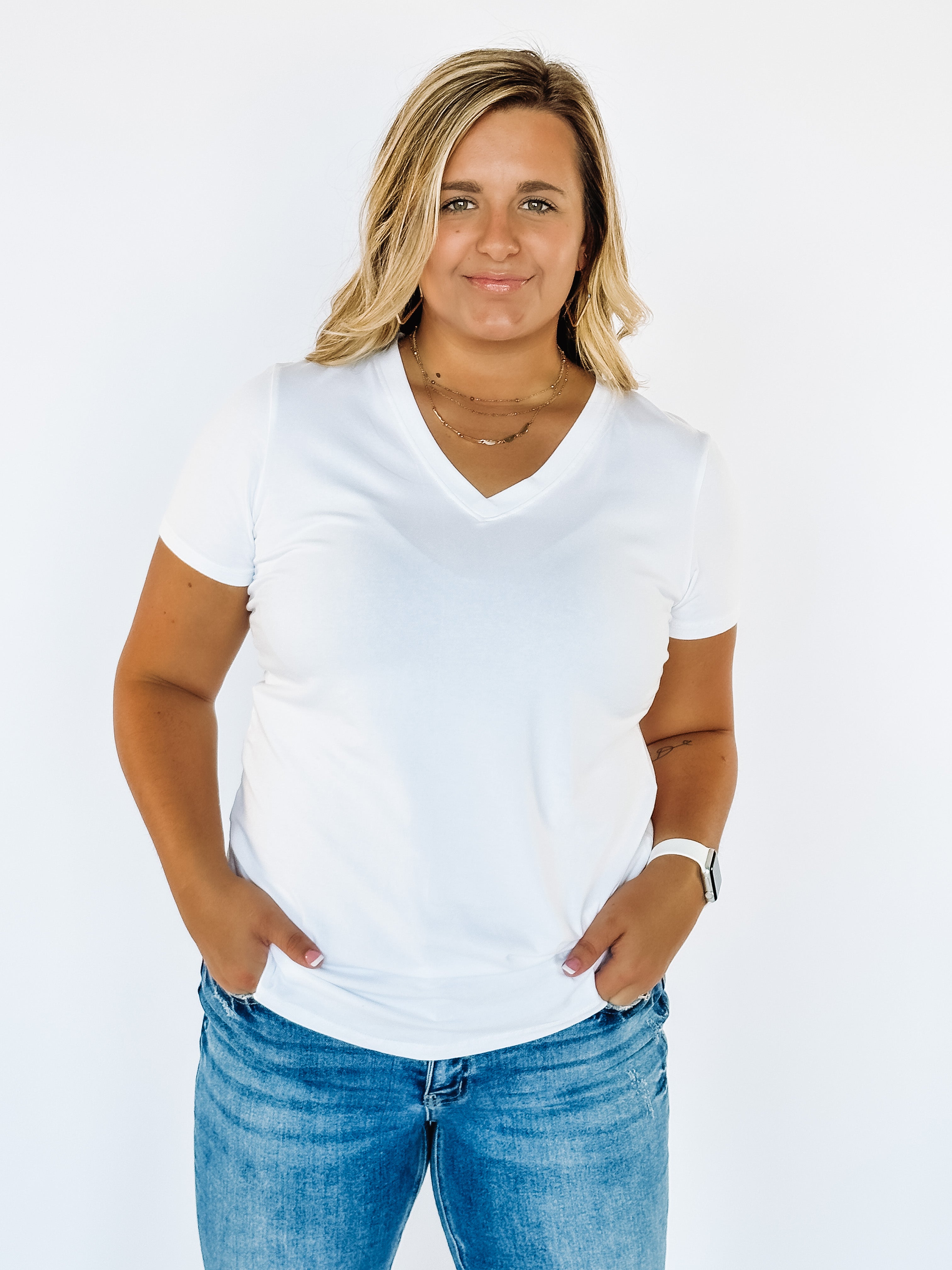 White v-neck t shirt