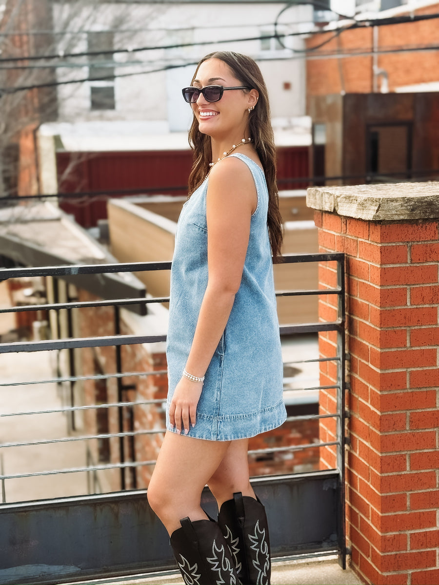 Light Sleeveless Denim Dress L