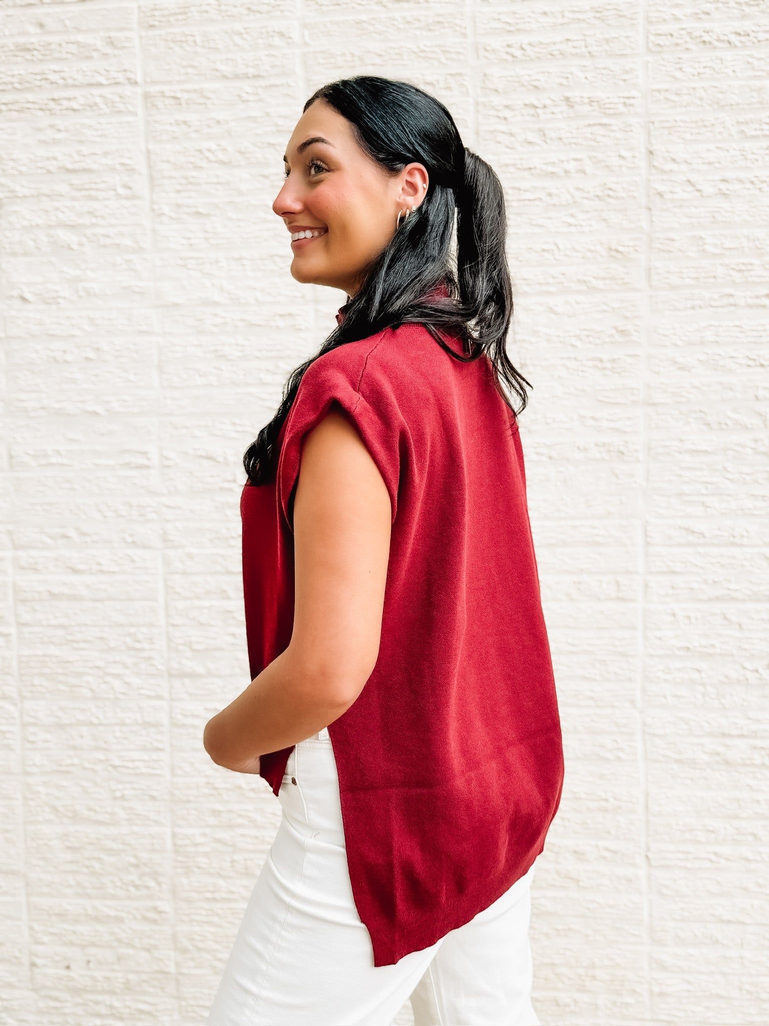 Hi low short sleeve turtle neck sweater vest in wine