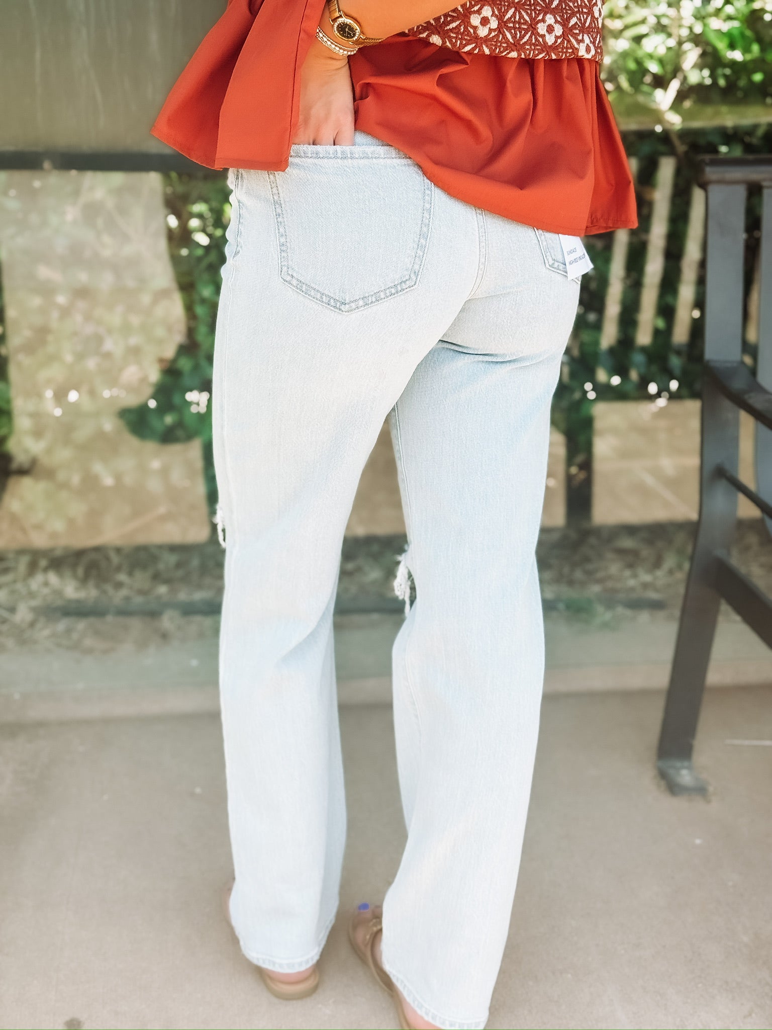 Straight leg light wash denim jeans in first sight vintage by Daze.