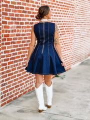 sleeveless denim dress with seaming 