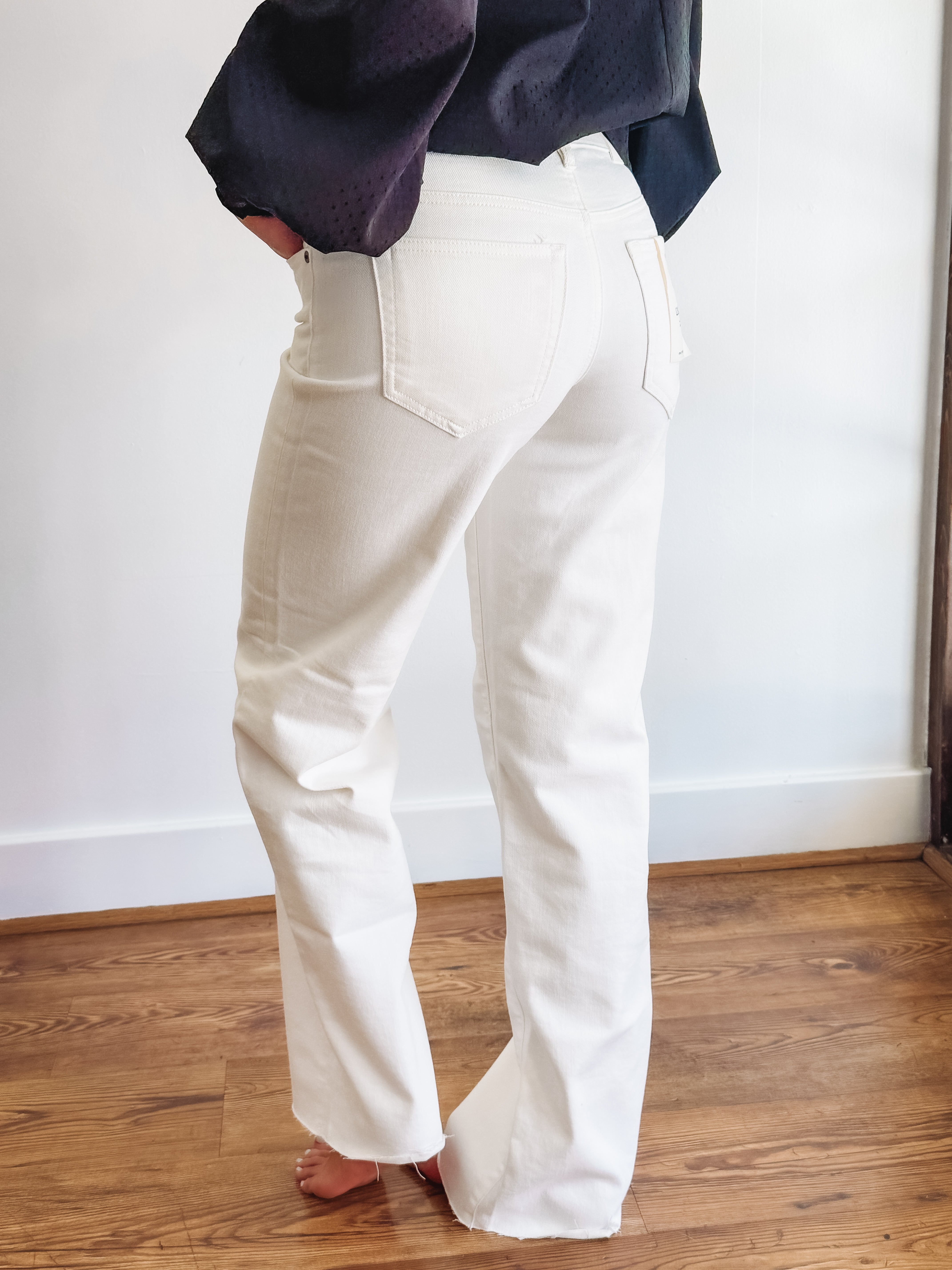 white mid-rise denim jeans