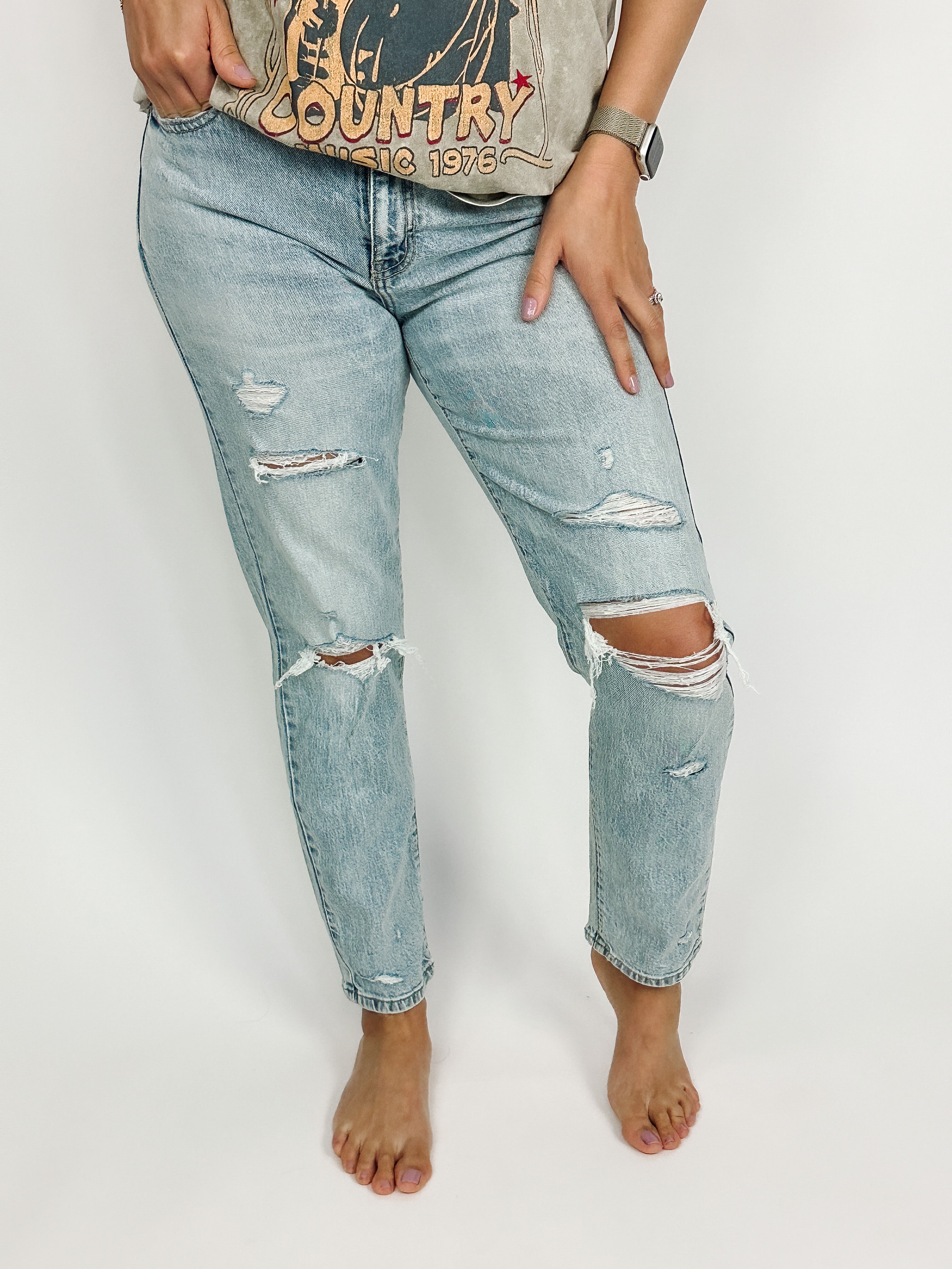 light wash distressed mom jean