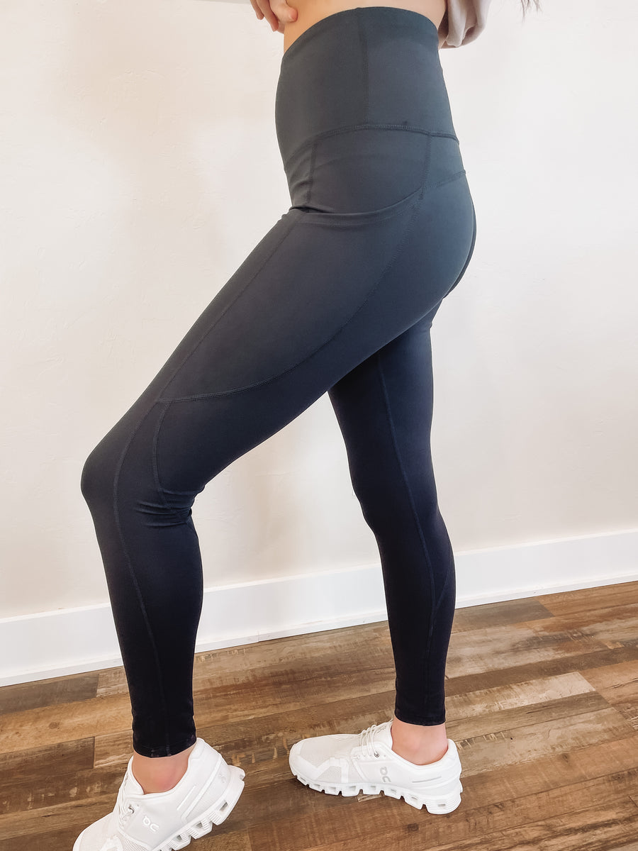 black pocket leggings