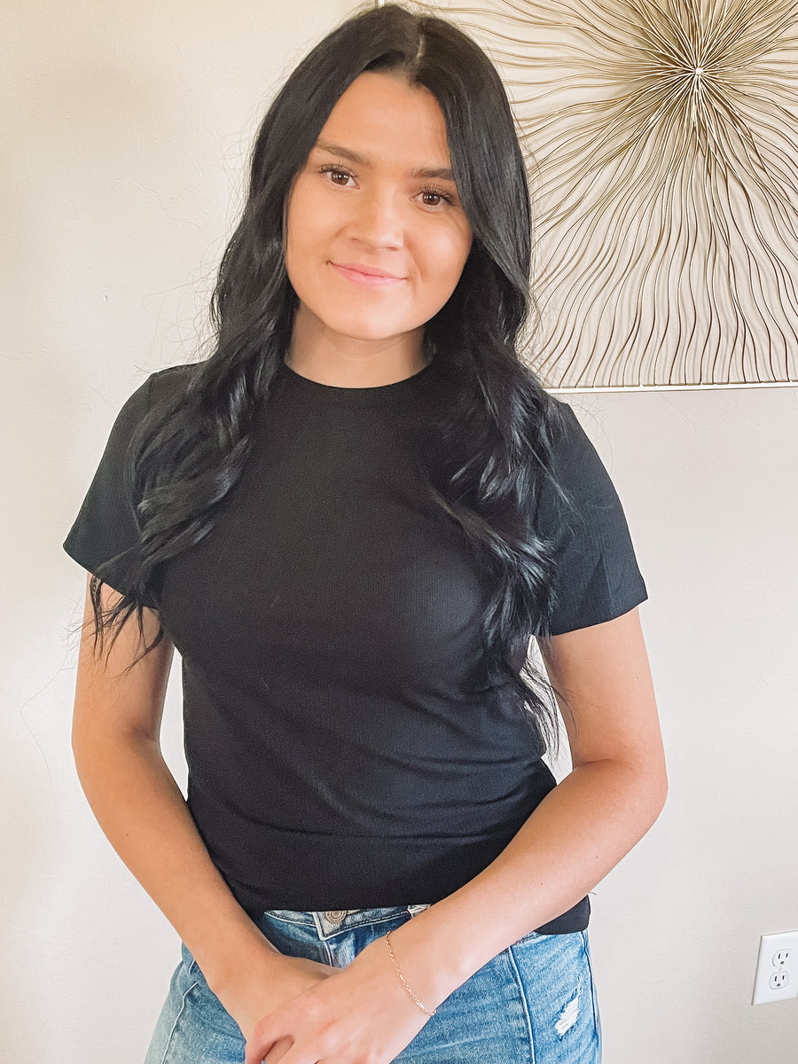 black ribbed tee