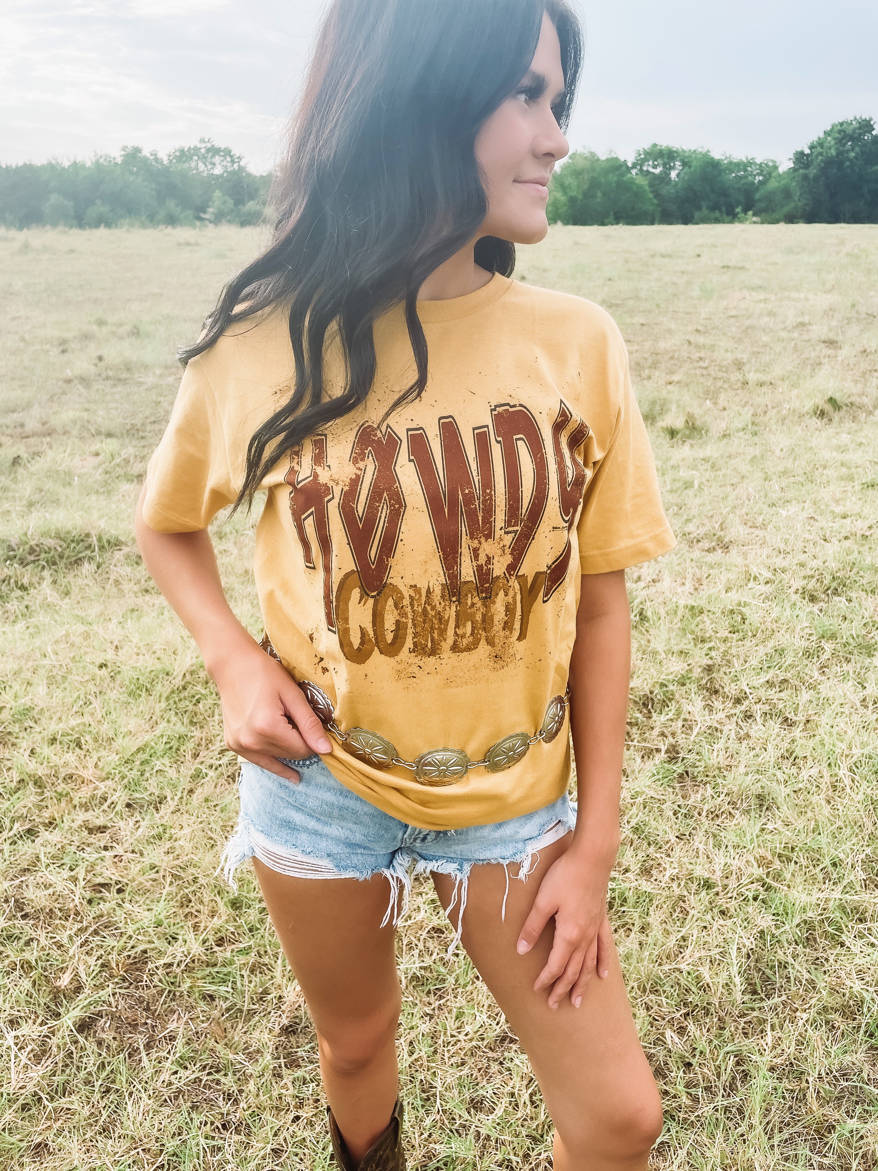 mustard howdy t-shirt