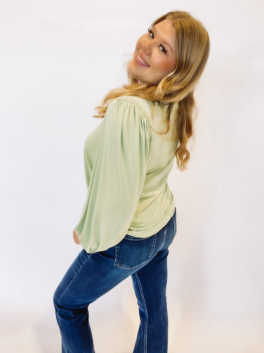 pistachio balloon sleeve top