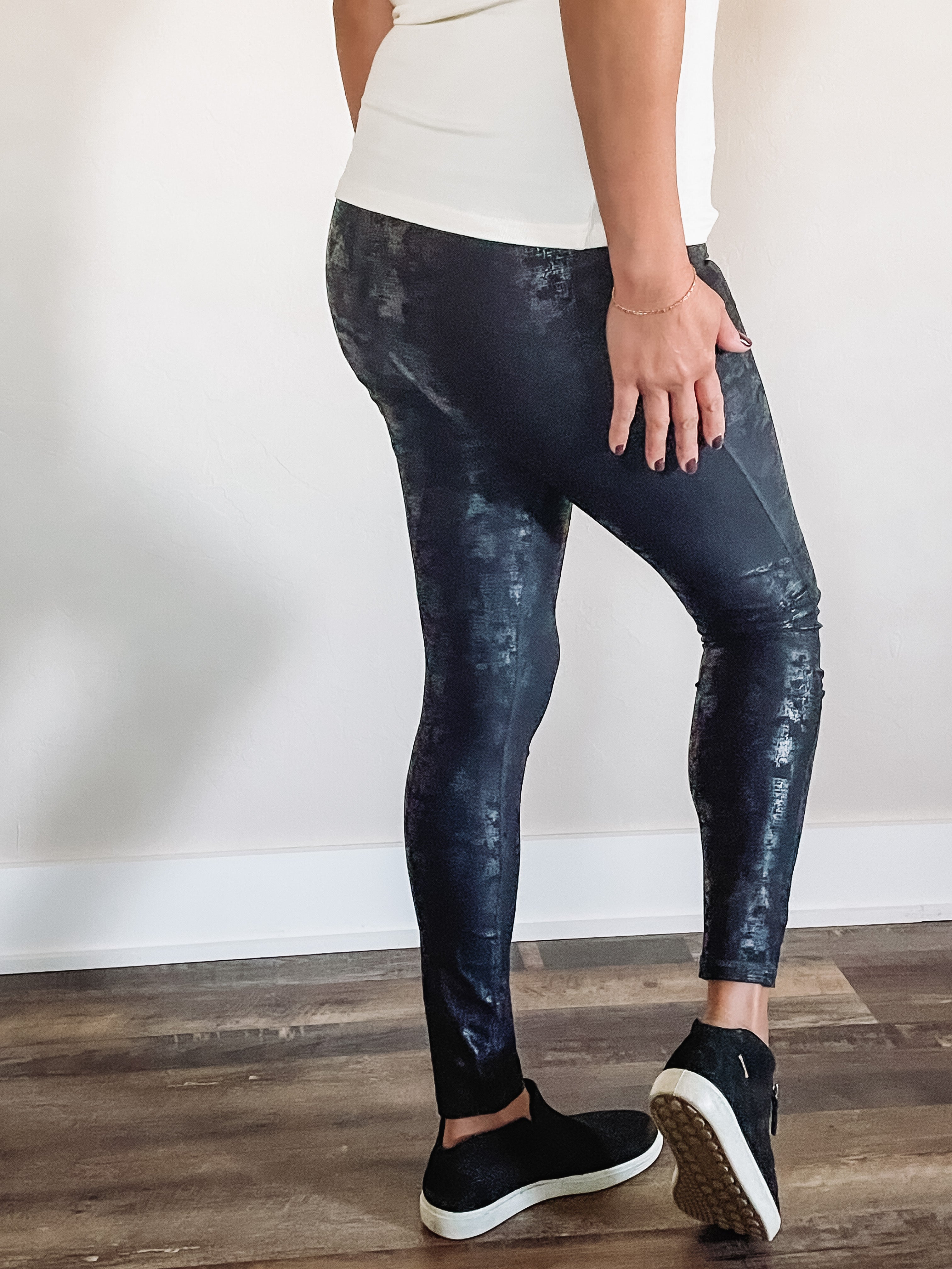 foil design leggings