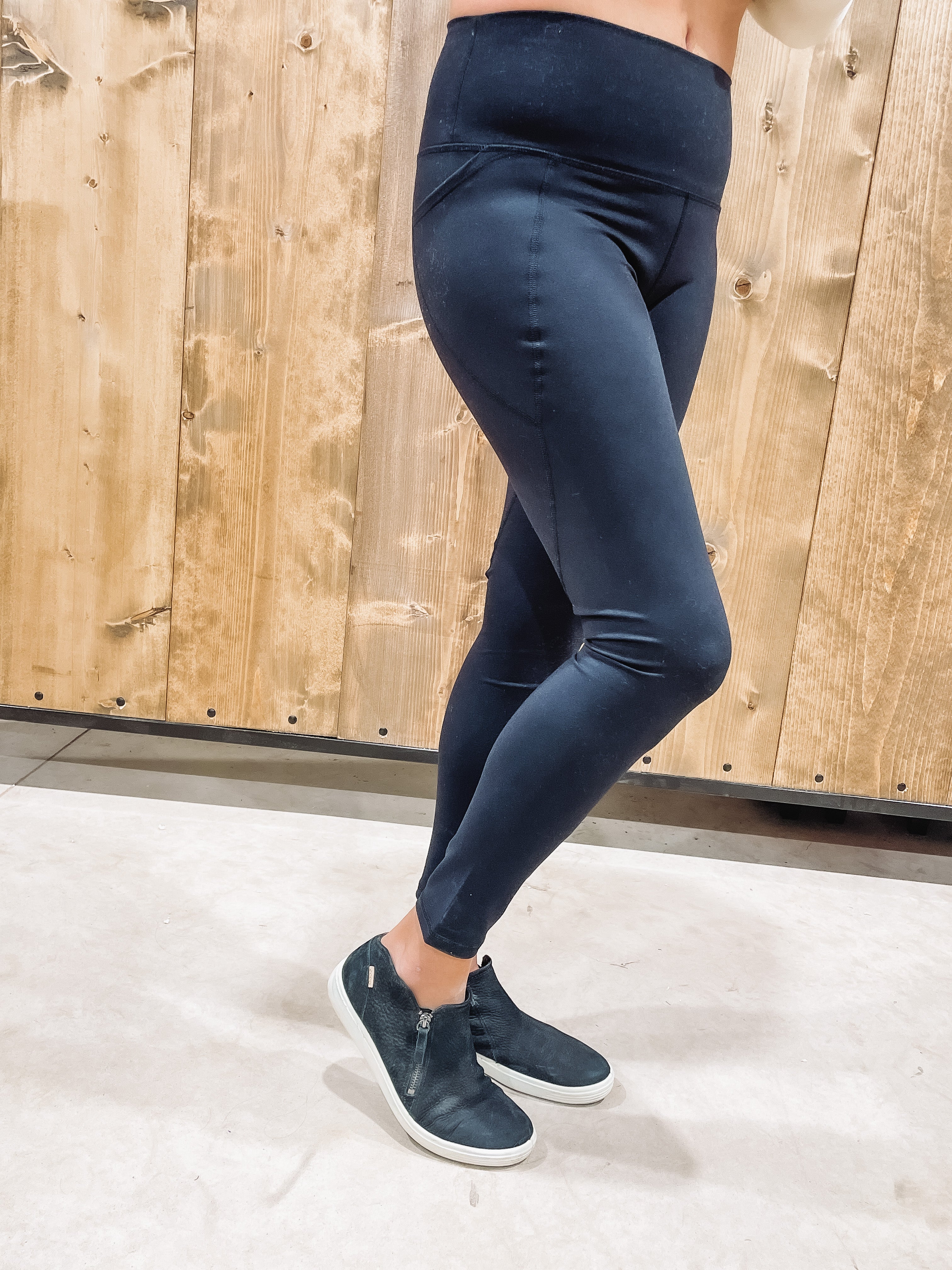 black pocket leggings 