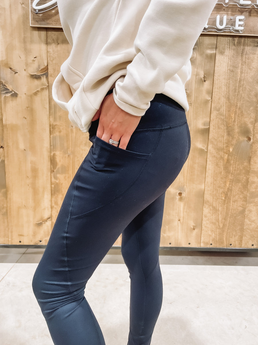black pocket leggings
